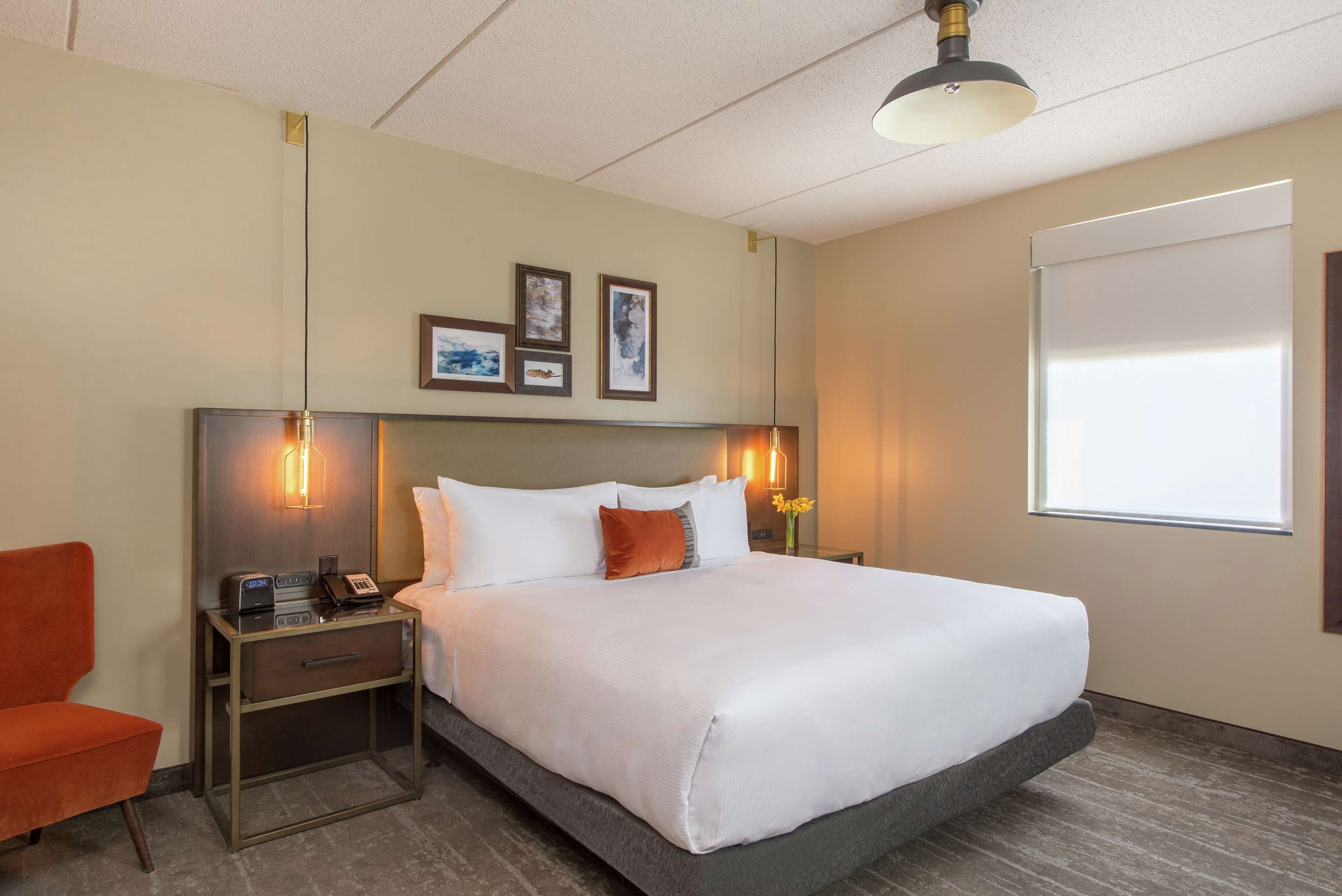 Guest room