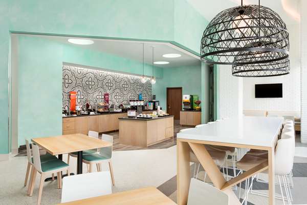 Amenities - Hampton Inn & Suites Downtown Santa Monica