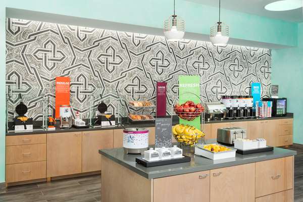 Amenities - Hampton Inn & Suites Downtown Santa Monica