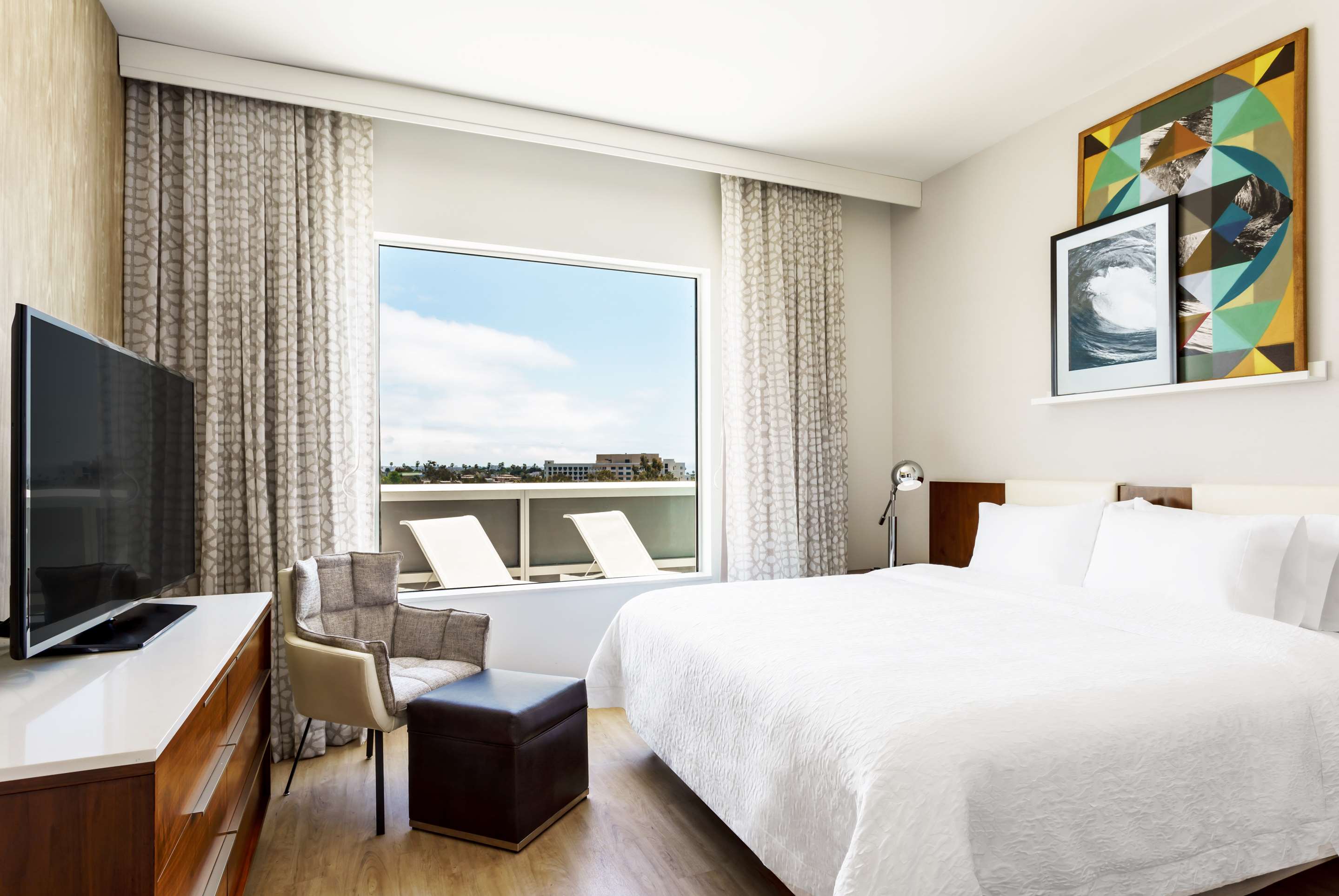 Guest room