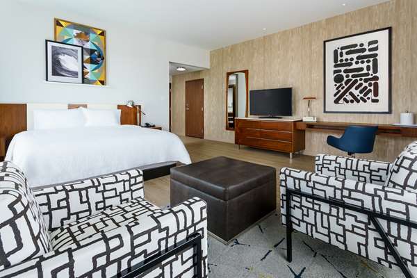  - Hampton Inn & Suites Downtown Santa Monica