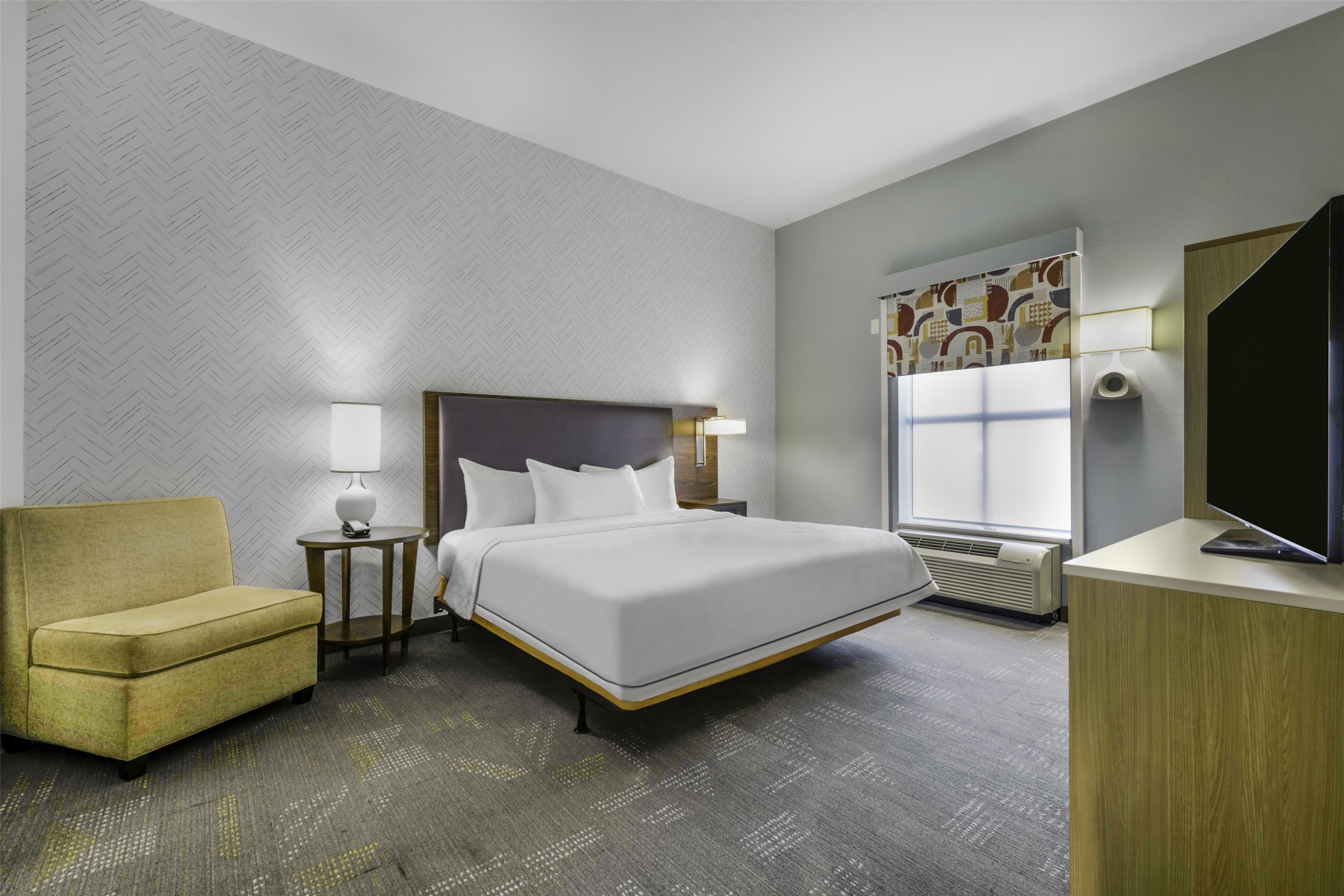 Home2 Suites by Hilton St. Simon's Island Room Type - 1 KING 1BDRM SUITE NONSMOK