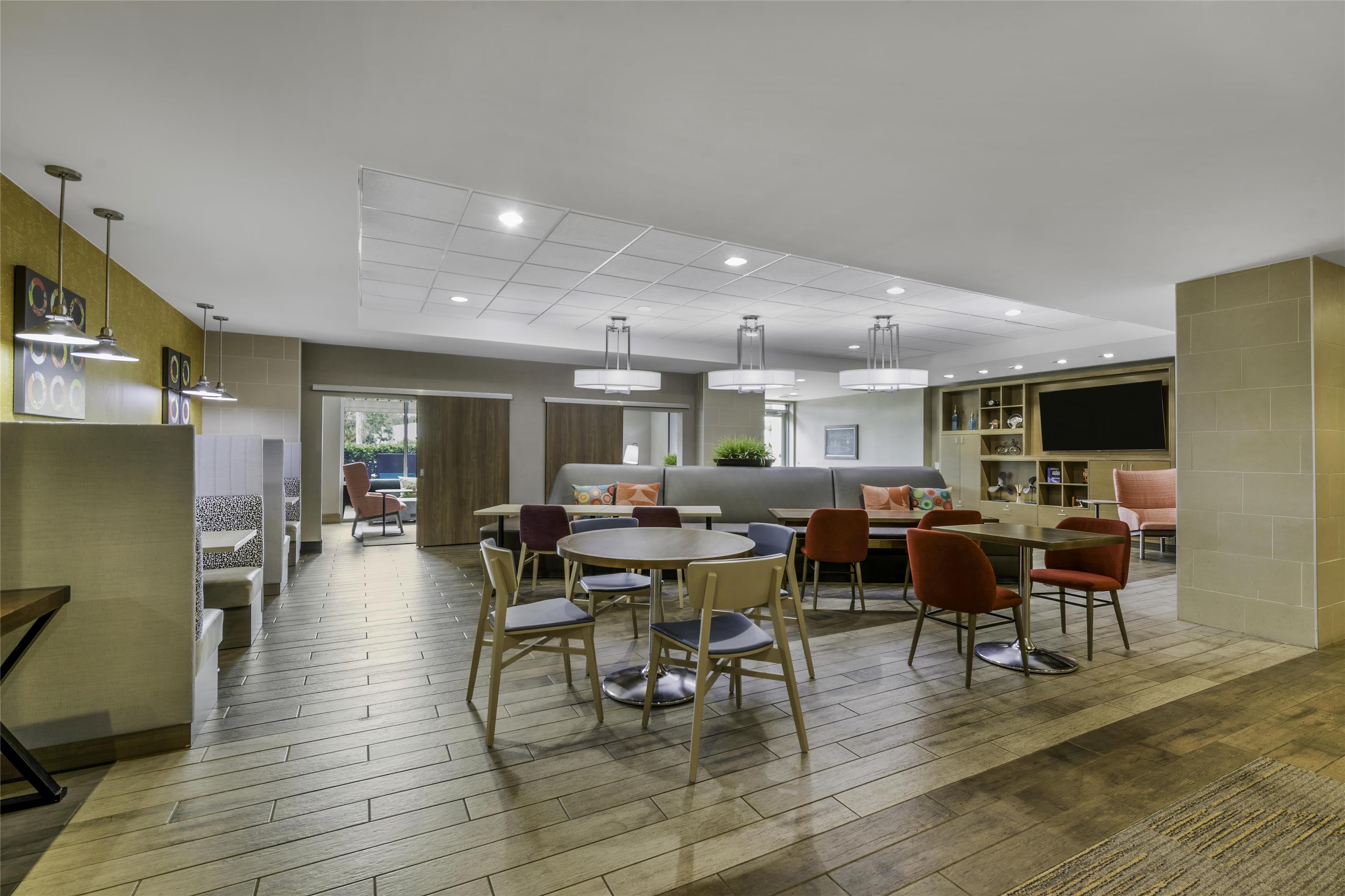 Lobby | Home2 Suites by Hilton St. Simon's Island