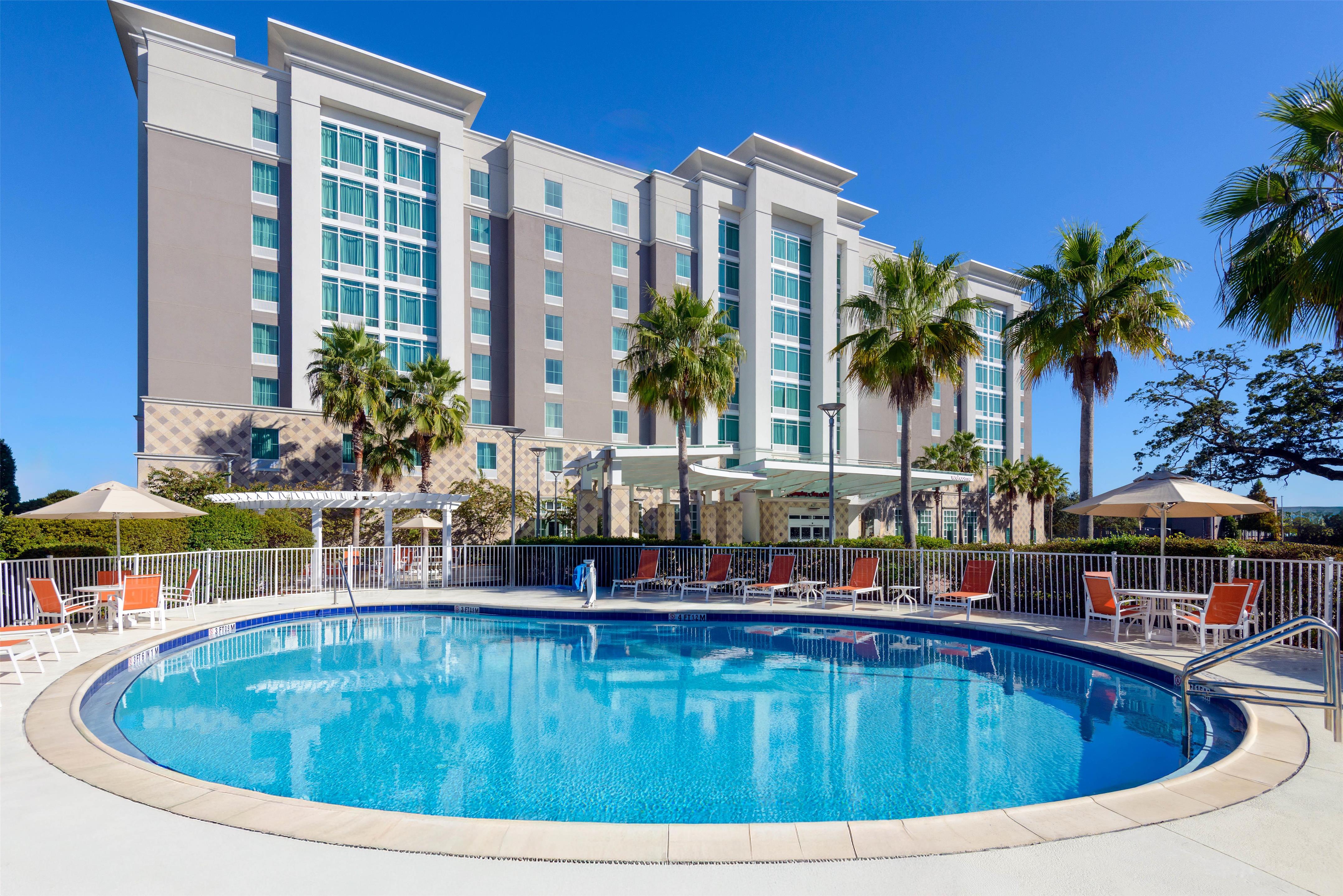Pool | Hampton Inn & Suites Tampa Airport Avion Park Westshore