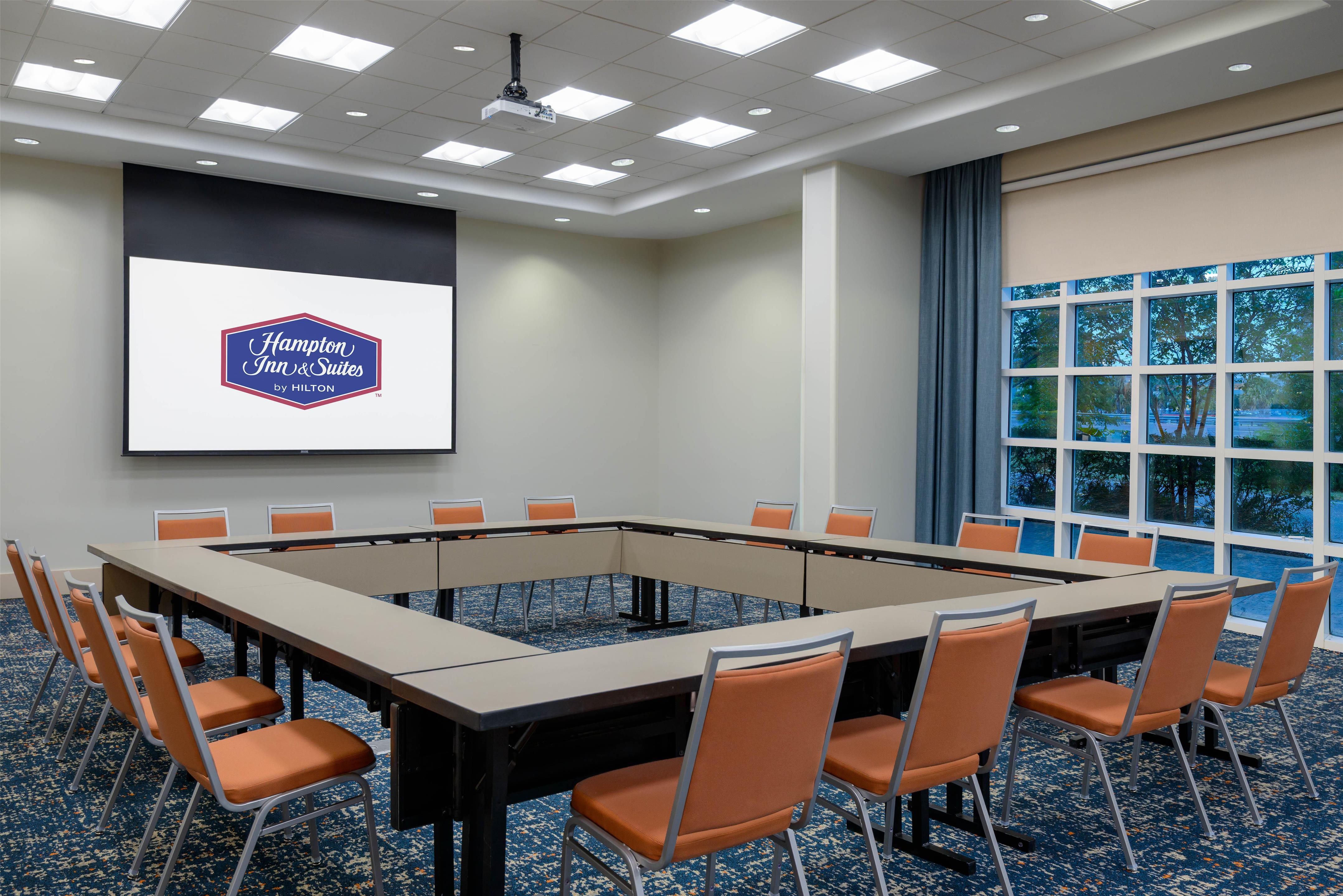 Meeting Room | Hampton Inn & Suites Tampa Airport Avion Park Westshore
