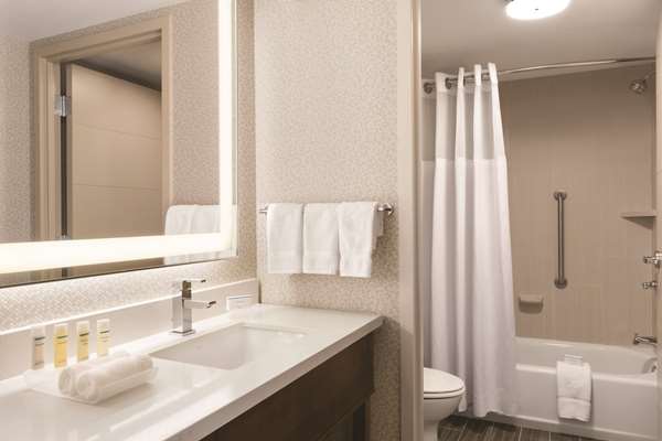  - Homewood Suites by Hilton Navy Yard Washington