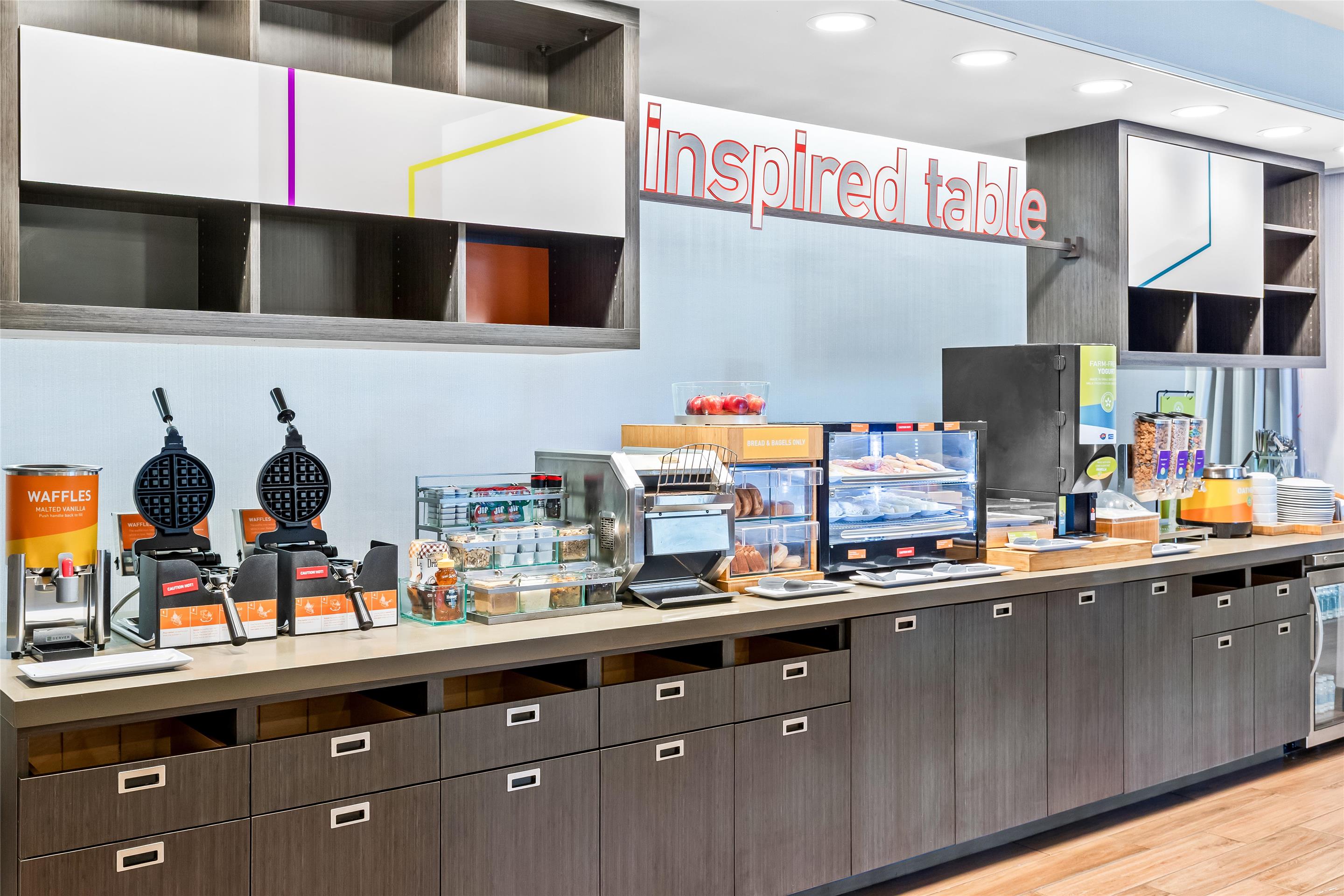 Breakfast Area | Home2 Suites By Hilton Youngstown West - Austintown