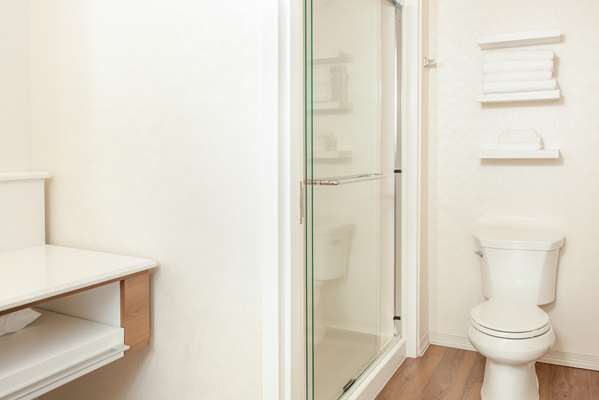  - Hampton Inn & Suites Niles