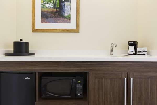  - Hampton Inn & Suites Niles