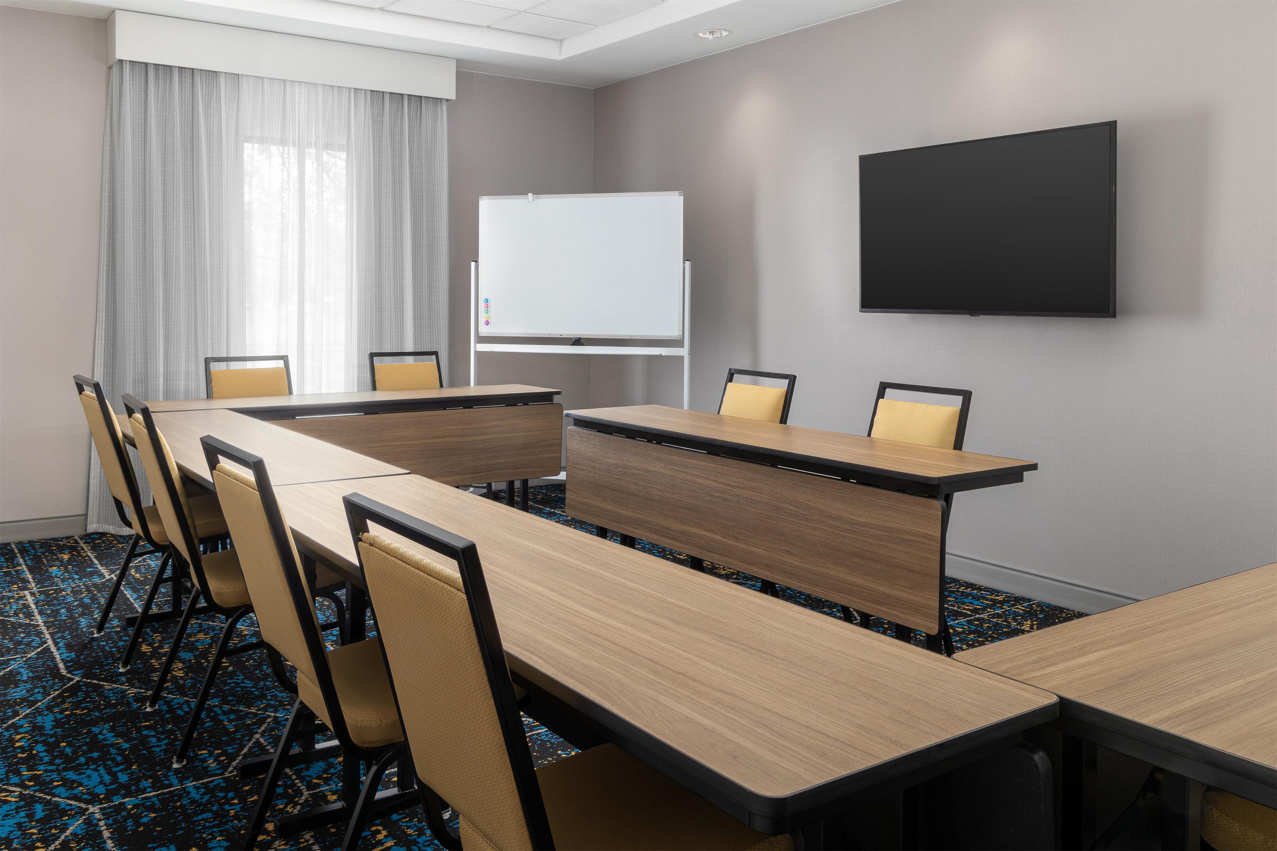 Meeting Room | Hampton Inn & Suites Niles/Warren