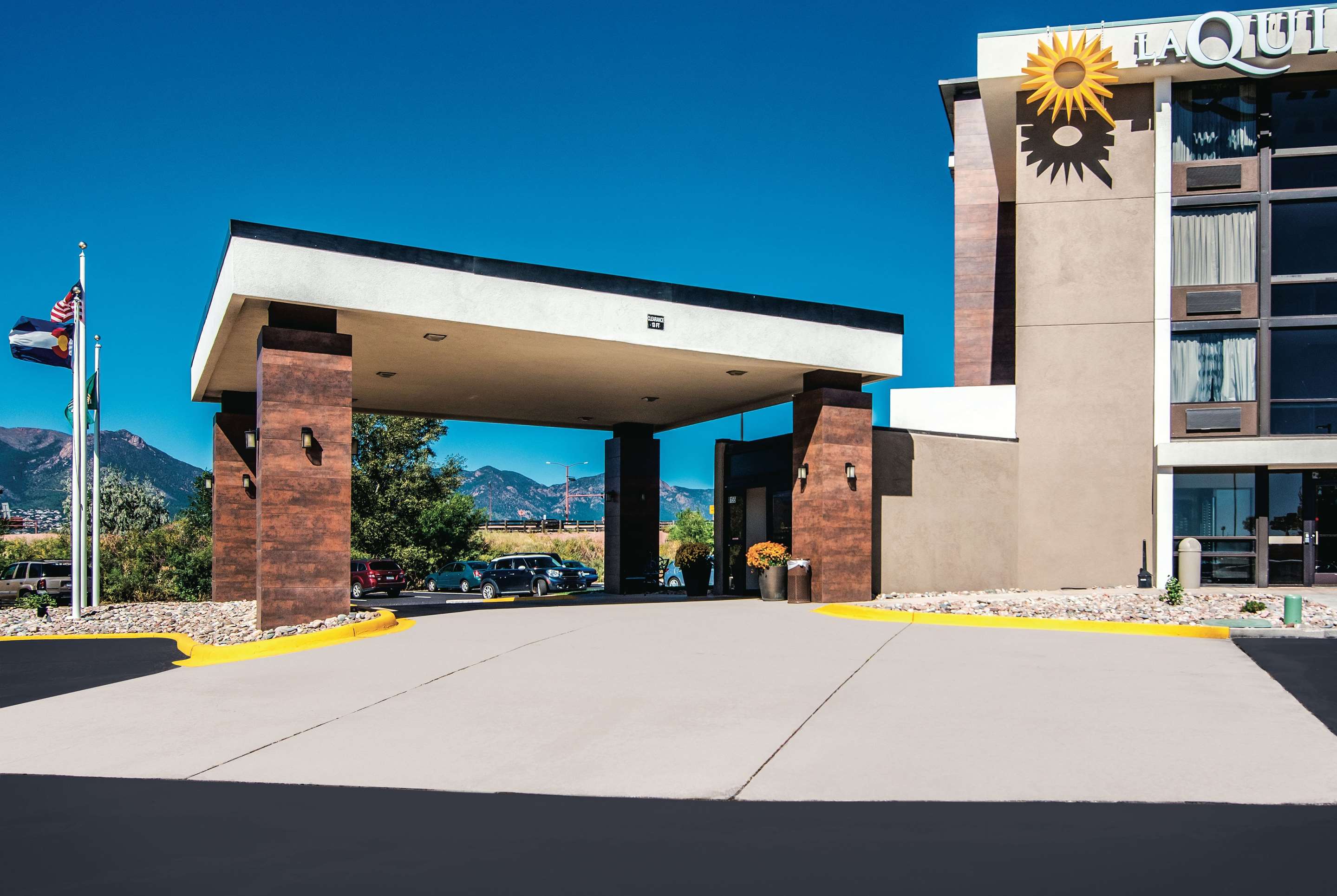 Exterior | La Quinta Inn & Suites by Wyndham Colorado Springs North