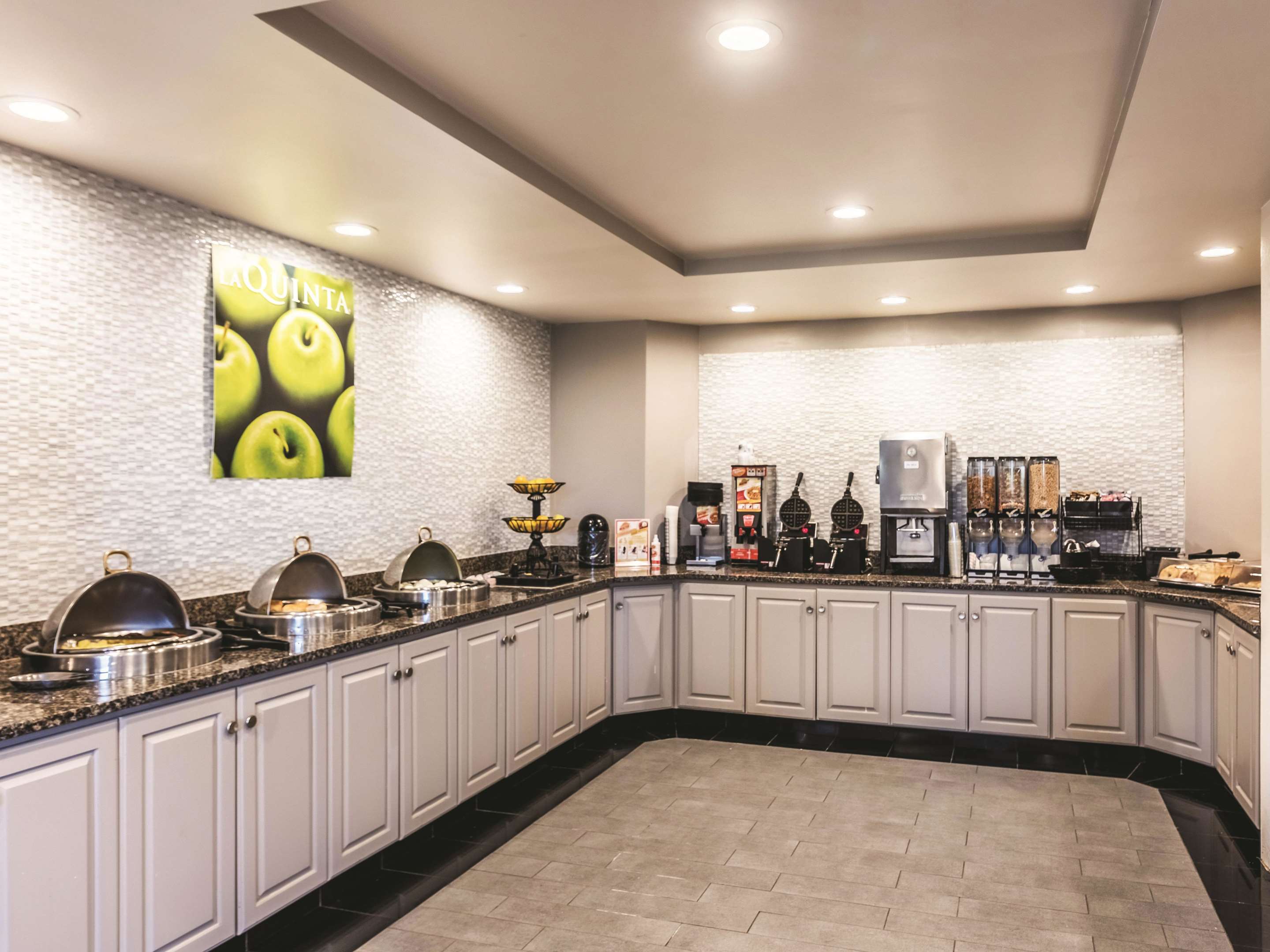Property amenity | La Quinta Inn & Suites by Wyndham Colorado Springs North