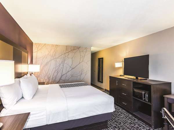  - La Quinta Inn & Suites North Colorado Springs - I-25, Exit 150