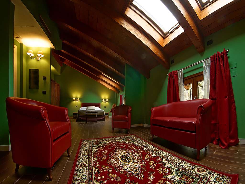 AGRITURISMO LA MALASPINA-guestroom-Guest Room,Suite,On-Site.jpg