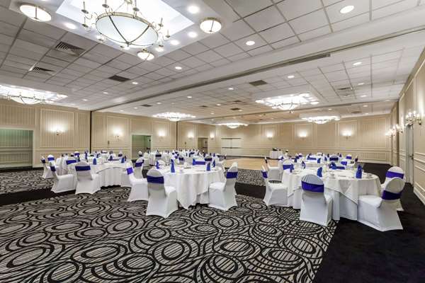  - Wyndham Hotel Southbury - I-84, Exit 16
