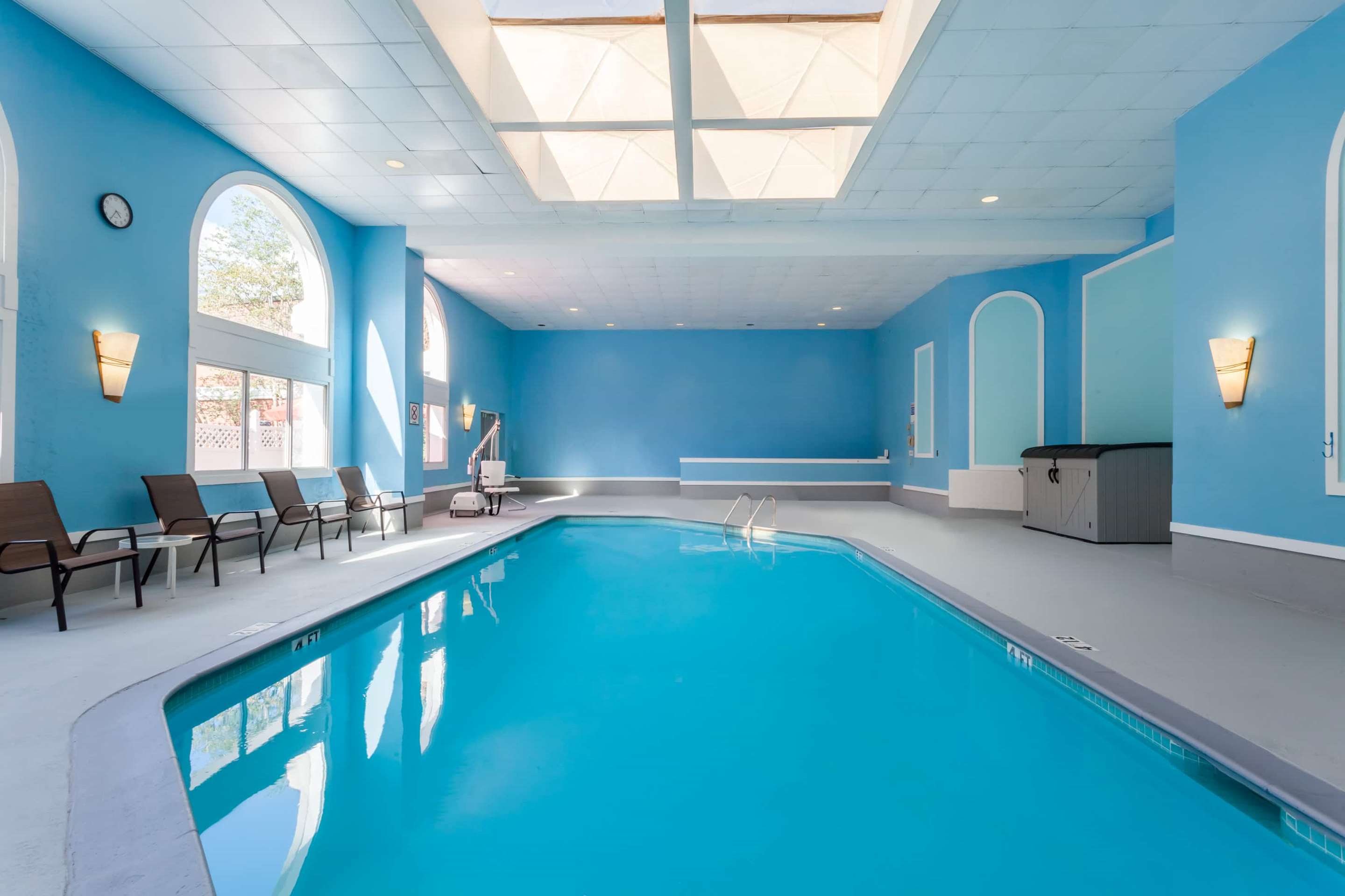 Pool | Wyndham Southbury