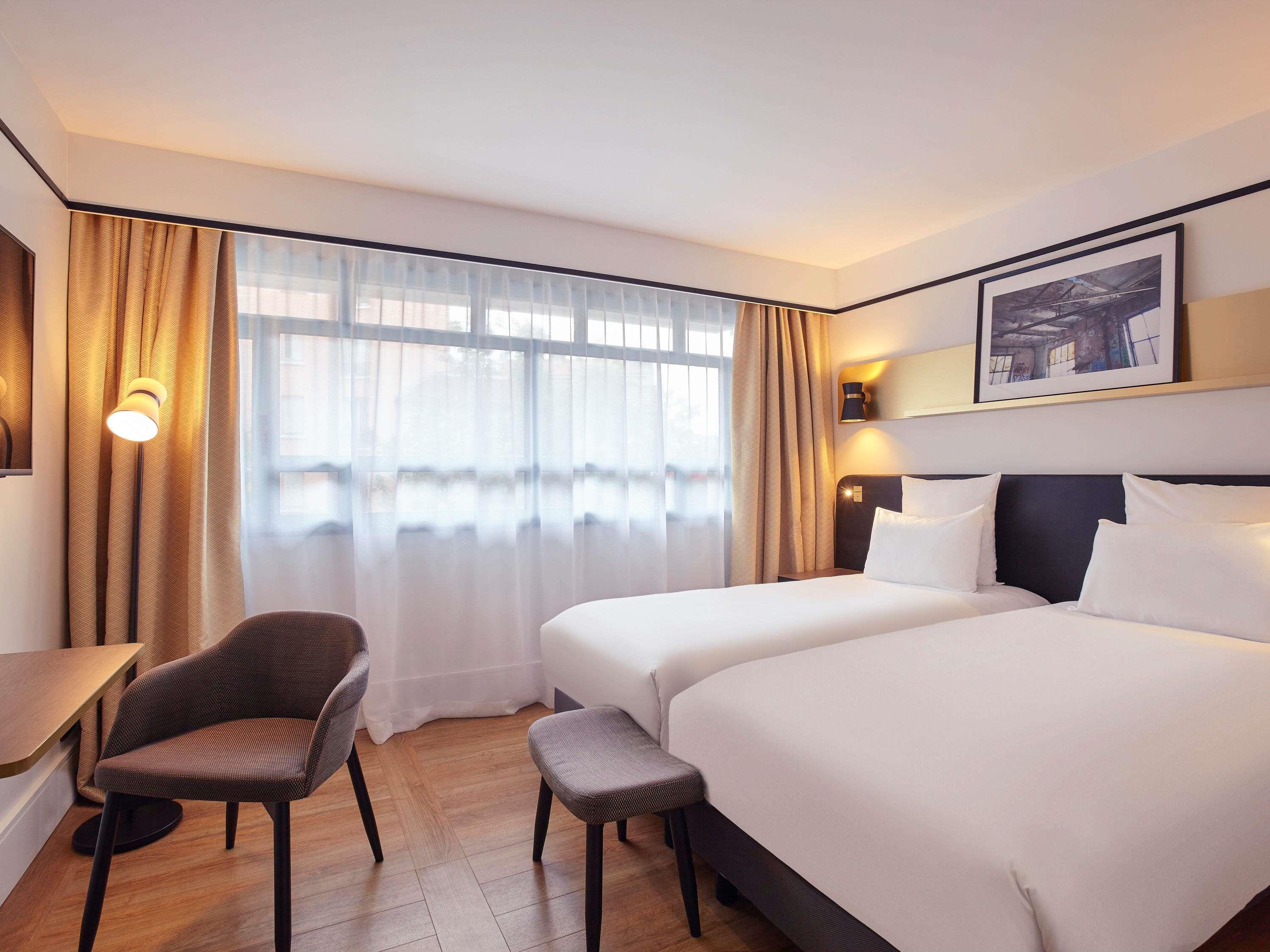 Mercure Paris Saint-Ouen Room Type - Superior Room with twin beds