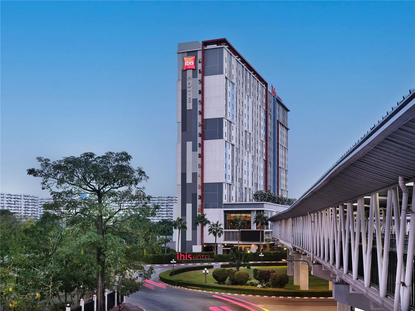Ibis Bangkok Impact Hotel
