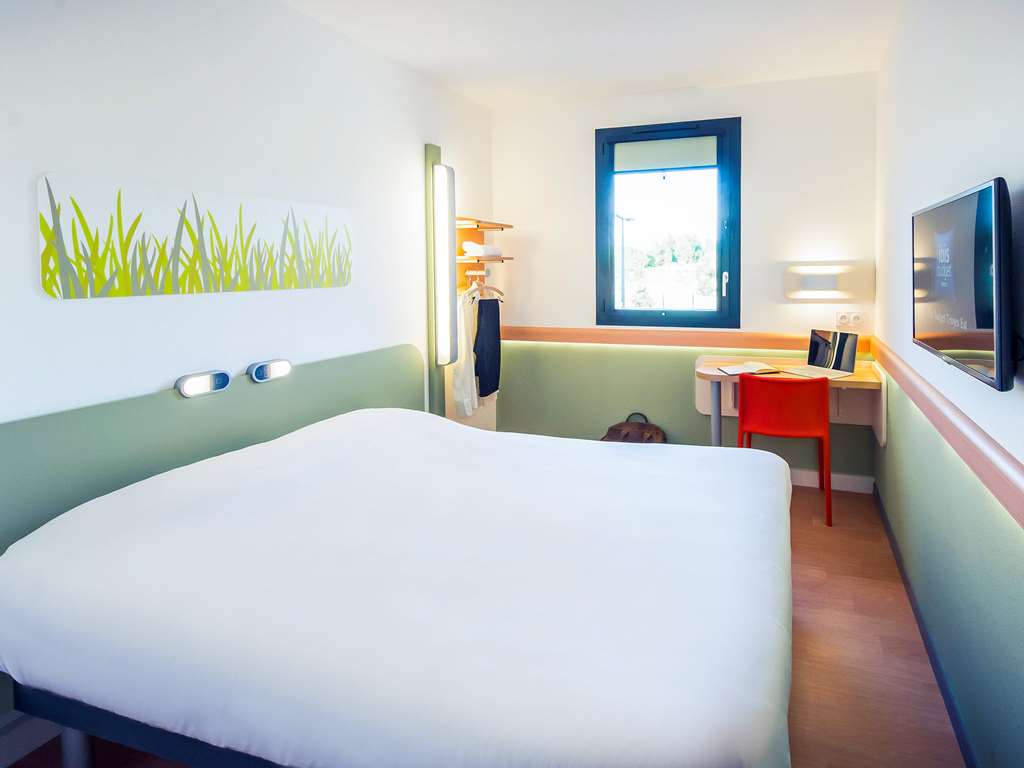 ibis budget Troyes Est - Tap to explore photos
