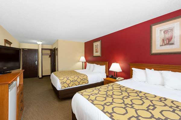  - Baymont Inn & Suites Fort Dodge