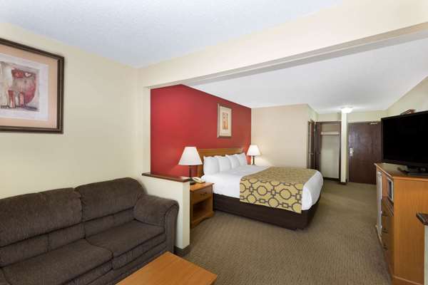 Suite - Baymont Inn & Suites Fort Dodge