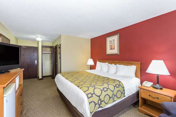  - Baymont Inn & Suites Fort Dodge