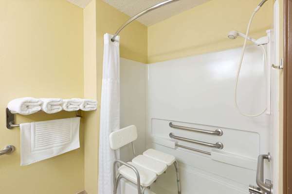  - Baymont Inn & Suites Fort Dodge
