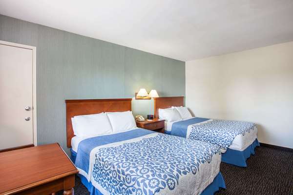 - Days Inn West Anaheim