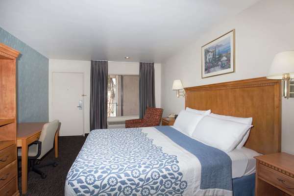 - Days Inn West Anaheim