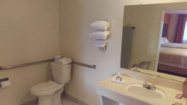  - Days Inn Hemet