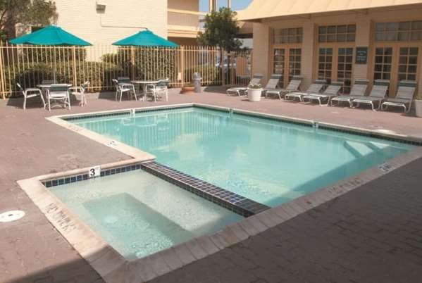 Pool - Days Inn Georgetown