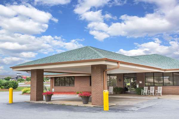 Exterior view - Days Inn Wilkesboro