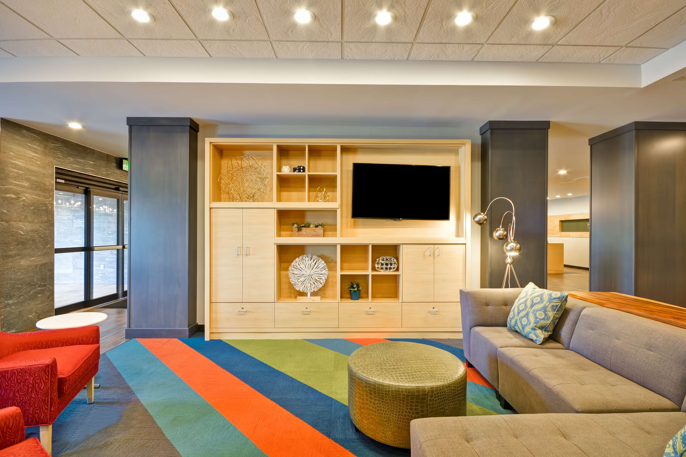 Lobby | Home2 Suites by Hilton Evansville