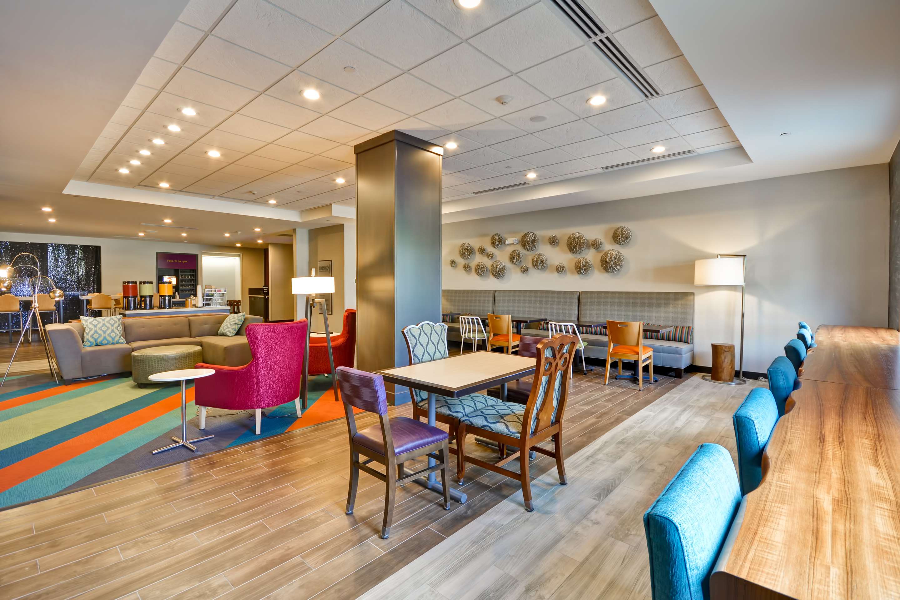 Lobby | Home2 Suites by Hilton Evansville