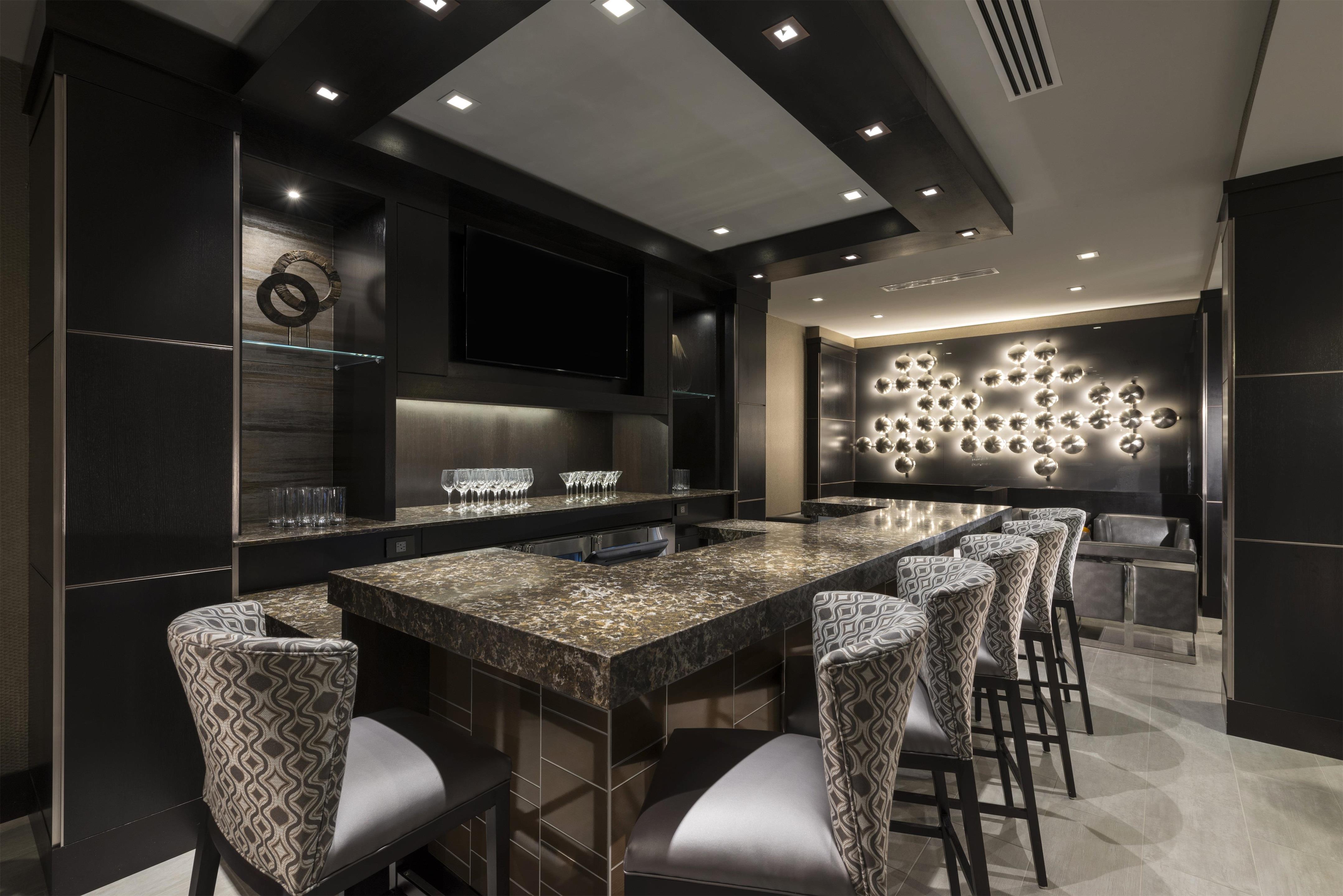BarLounge | Hampton Inn & Suites Bridgewater