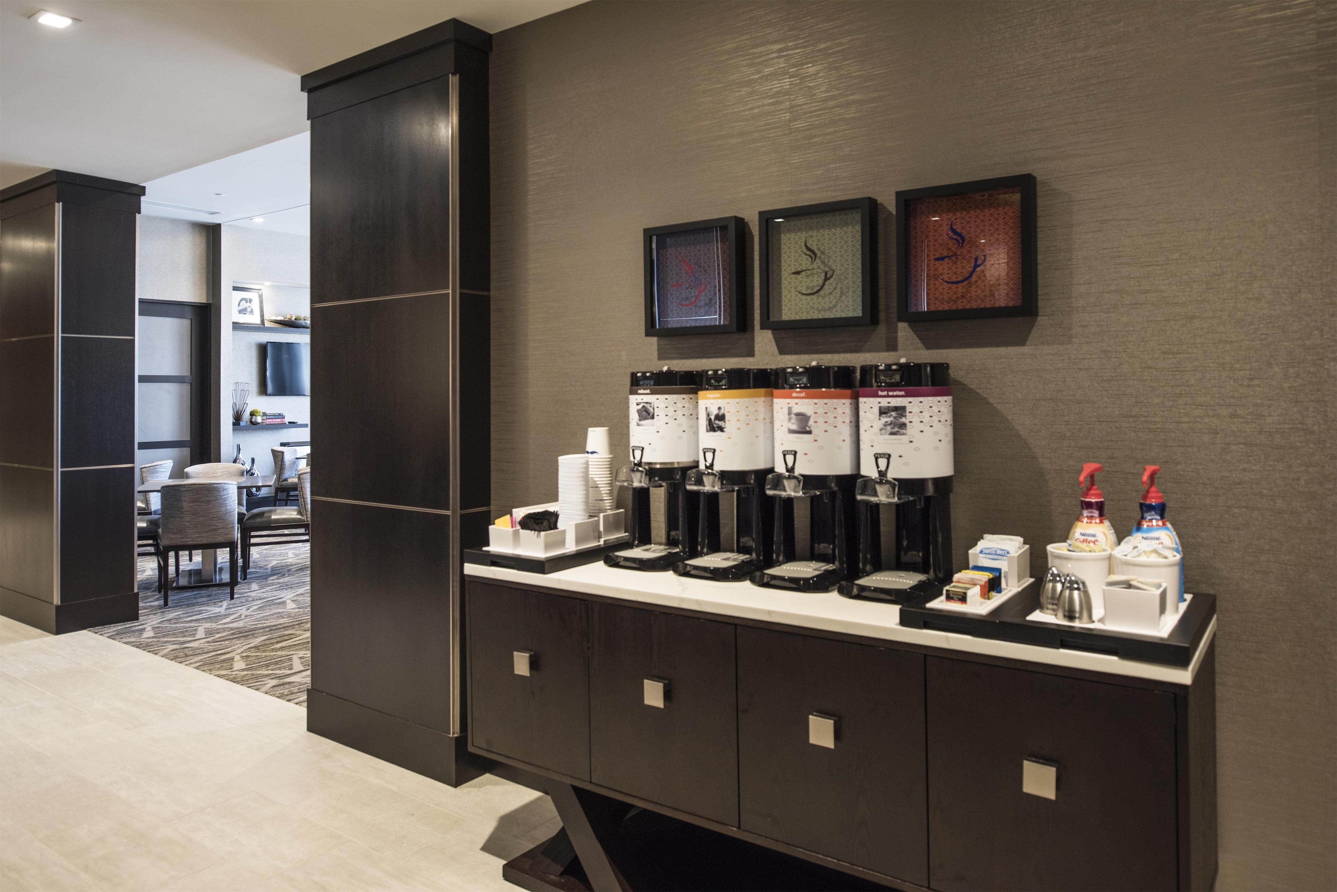 Restaurant | Hampton Inn & Suites Bridgewater
