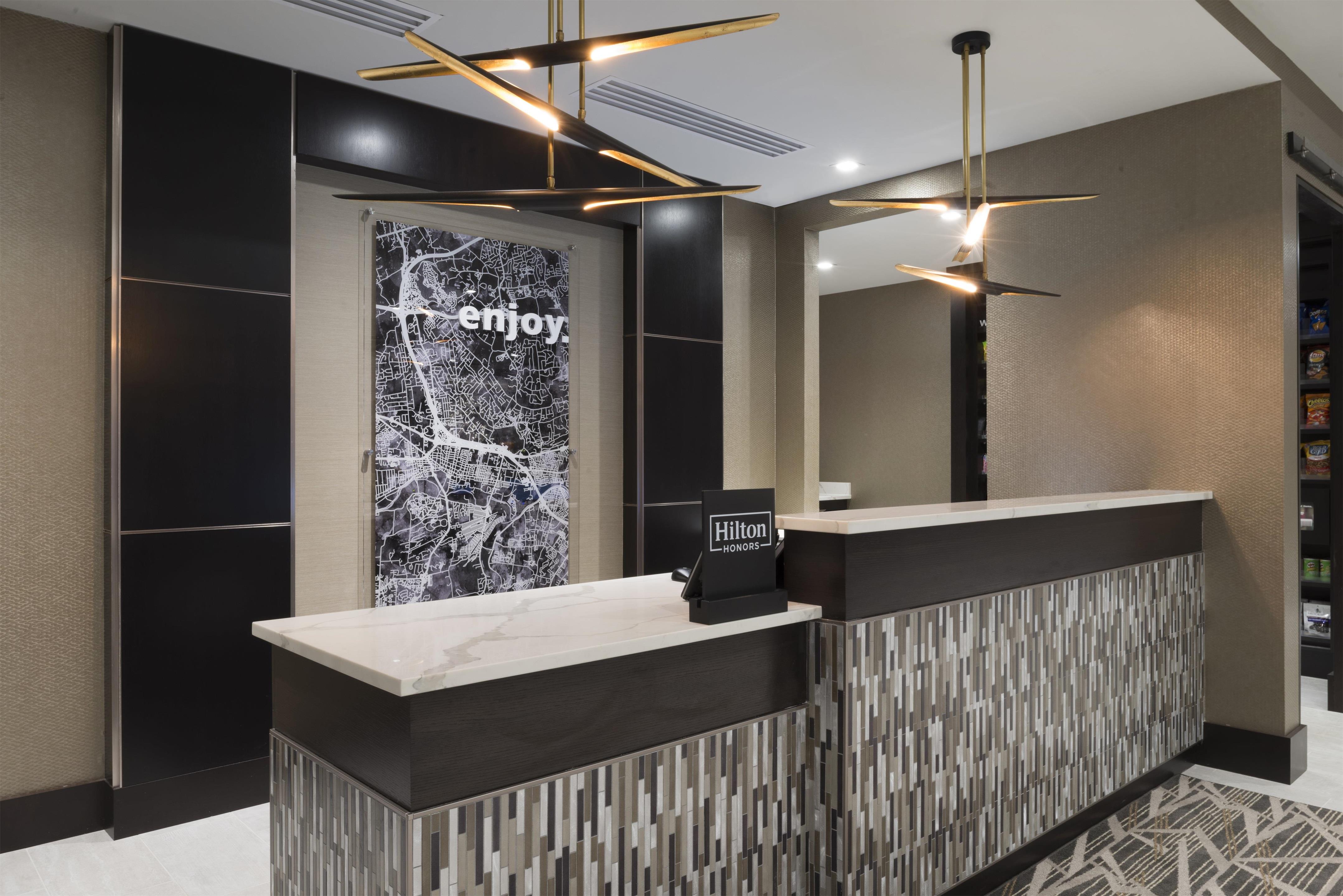 Reception | Hampton Inn & Suites Bridgewater
