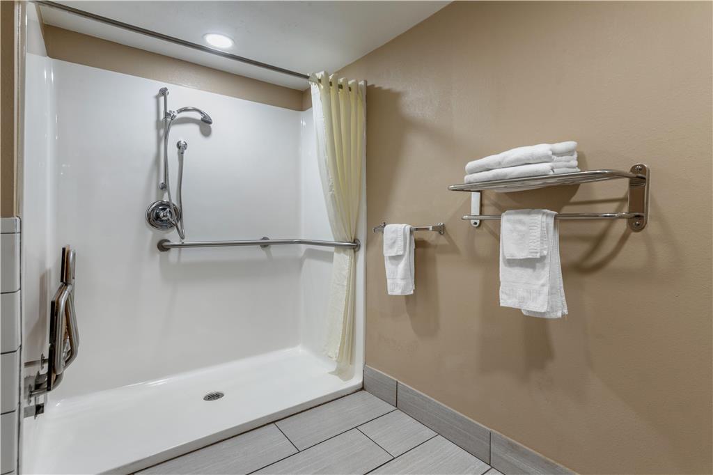 SureStay Plus by Best Western Poteau-guestroom-Guest Room,Bathroom,On-Site.jpg
