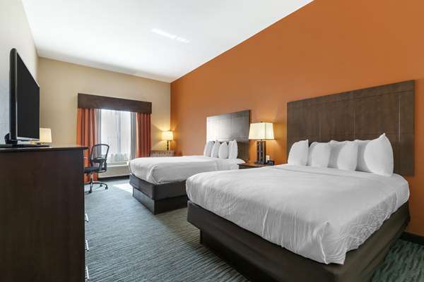  - Best Western Plus Longhorn Inn & Suites Luling - I-10, Exit 632