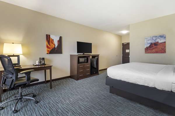  - Best Western Plus Longhorn Inn & Suites Luling - I-10, Exit 632