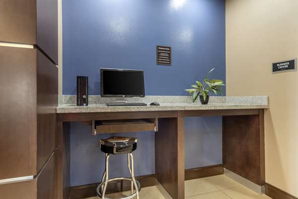 Conference Area - Best Western Plus Longhorn Inn & Suites Luling - I-10, Exit 632