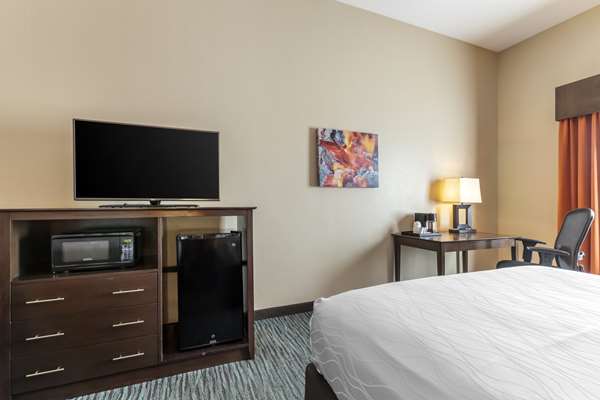  - Best Western Plus Longhorn Inn & Suites Luling - I-10, Exit 632