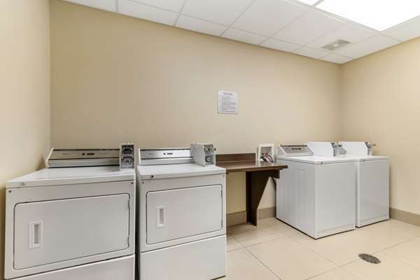 Amenities - Best Western Plus Longhorn Inn & Suites Luling - I-10, Exit 632
