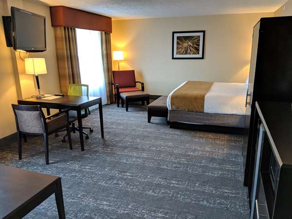 Suite - Best Western Braintree Inn - I-93, Exit 6