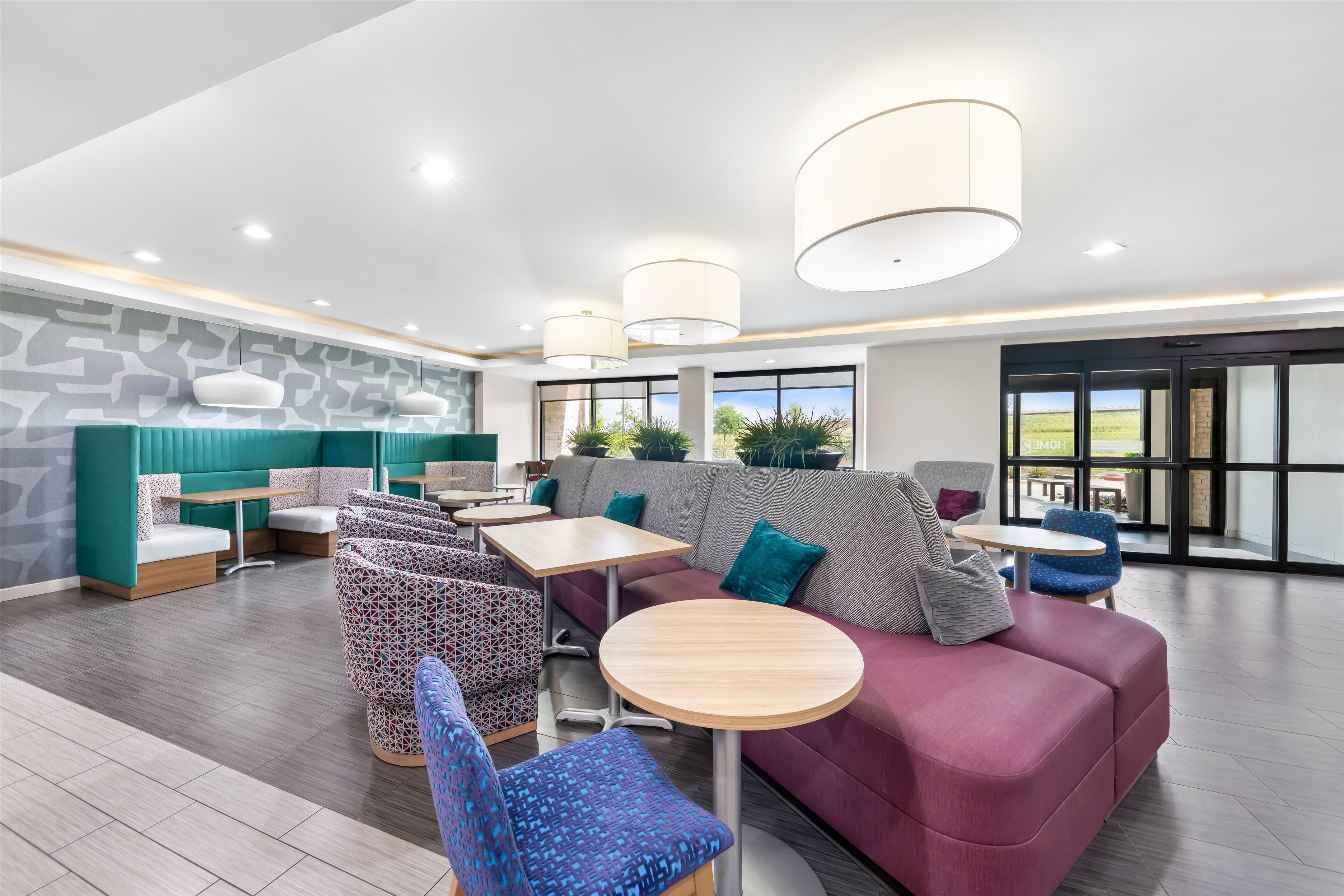 Lobby | Home2 Suites by Hilton Fort Worth Southwest Cityview