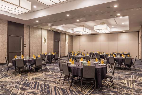 Restaurant - DoubleTree by Hilton East Lafayette - I-65, Exit 172