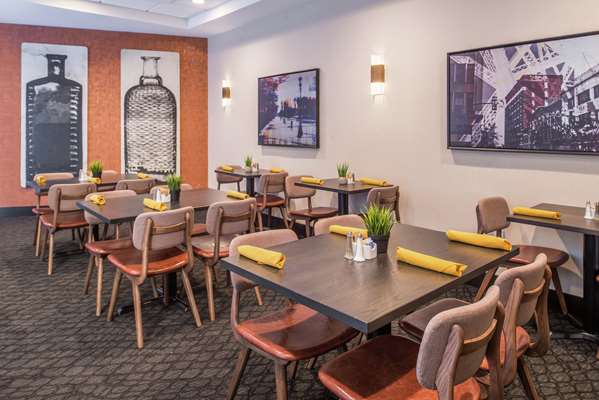 Restaurant - DoubleTree by Hilton East Lafayette - I-65, Exit 172