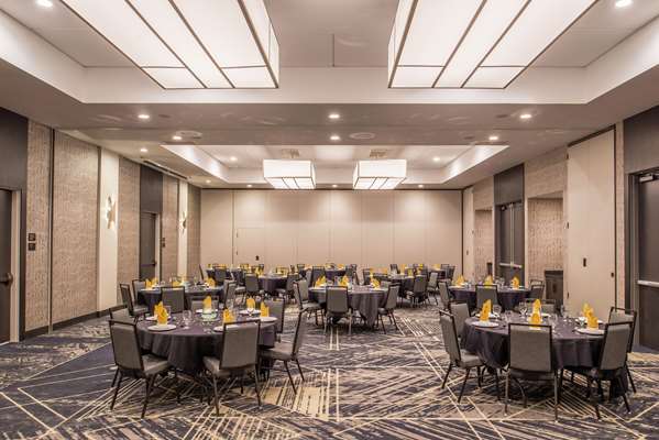 Restaurant - DoubleTree by Hilton East Lafayette - I-65, Exit 172