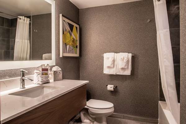  - DoubleTree by Hilton East Lafayette - I-65, Exit 172