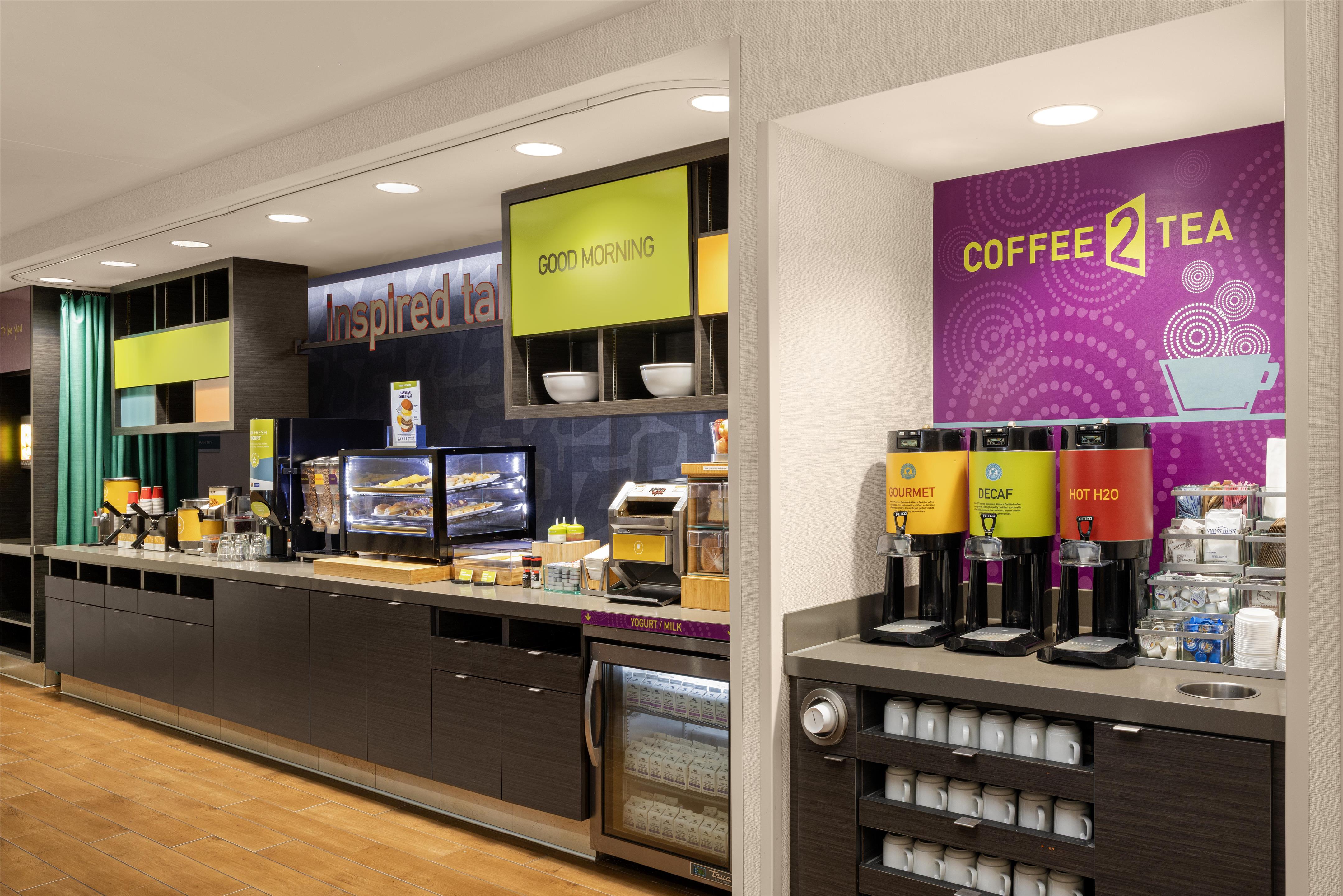 Breakfast Area | Home2 Suites by Hilton Minneapolis-Eden Prairie